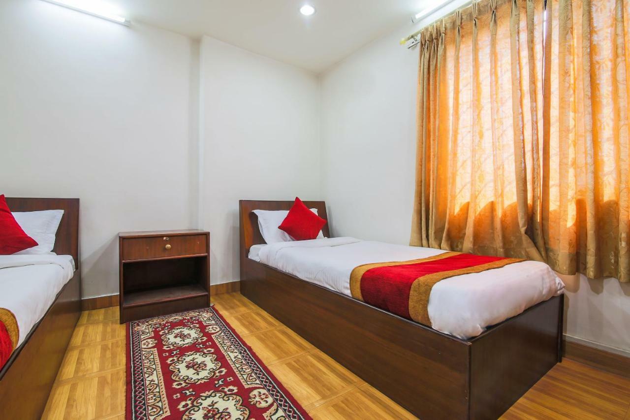 Oyo 358 Hotel Rose Star Katmandu Kültér fotó